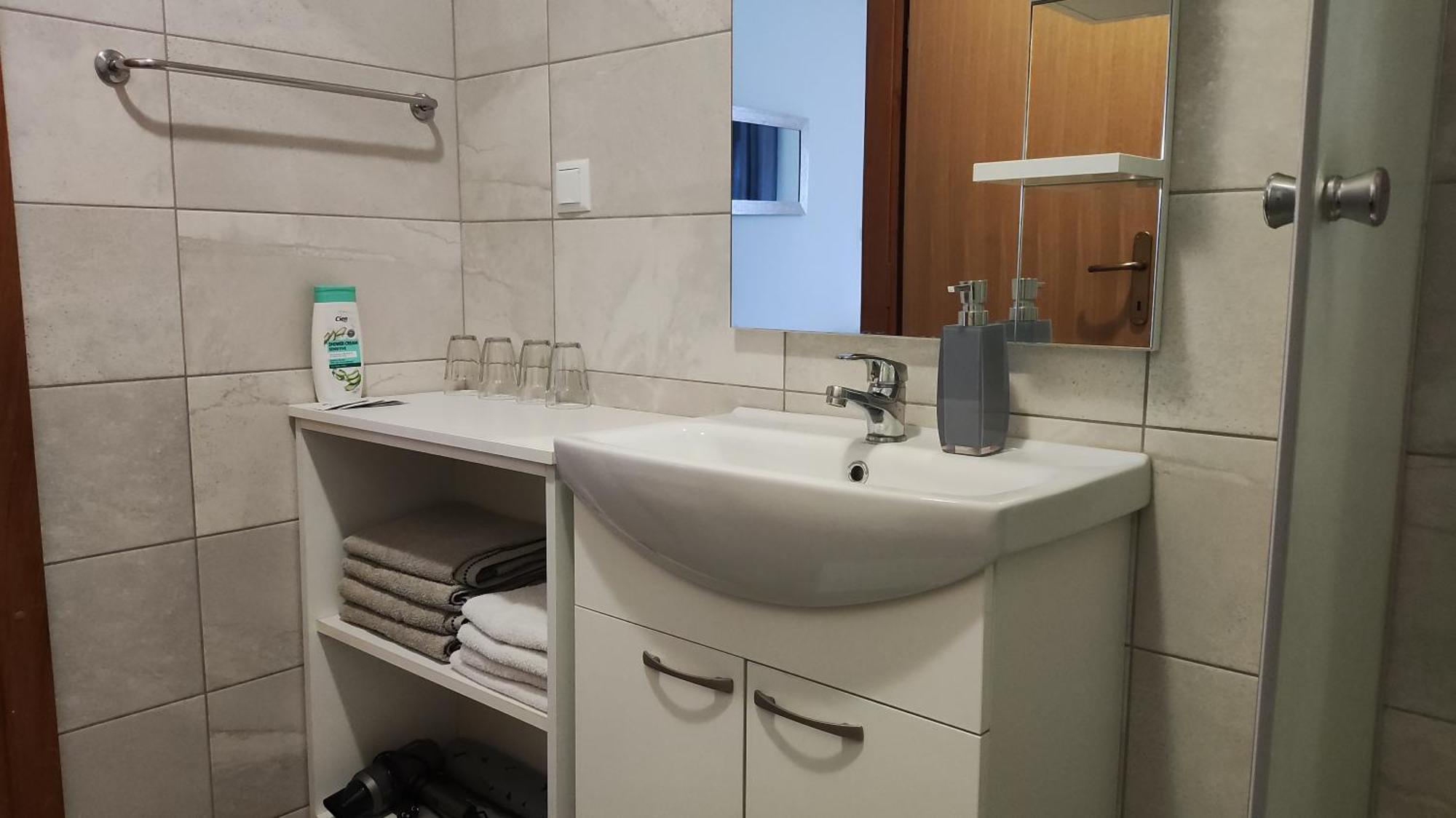 House Bogovic Apartman Károlyváros Kültér fotó